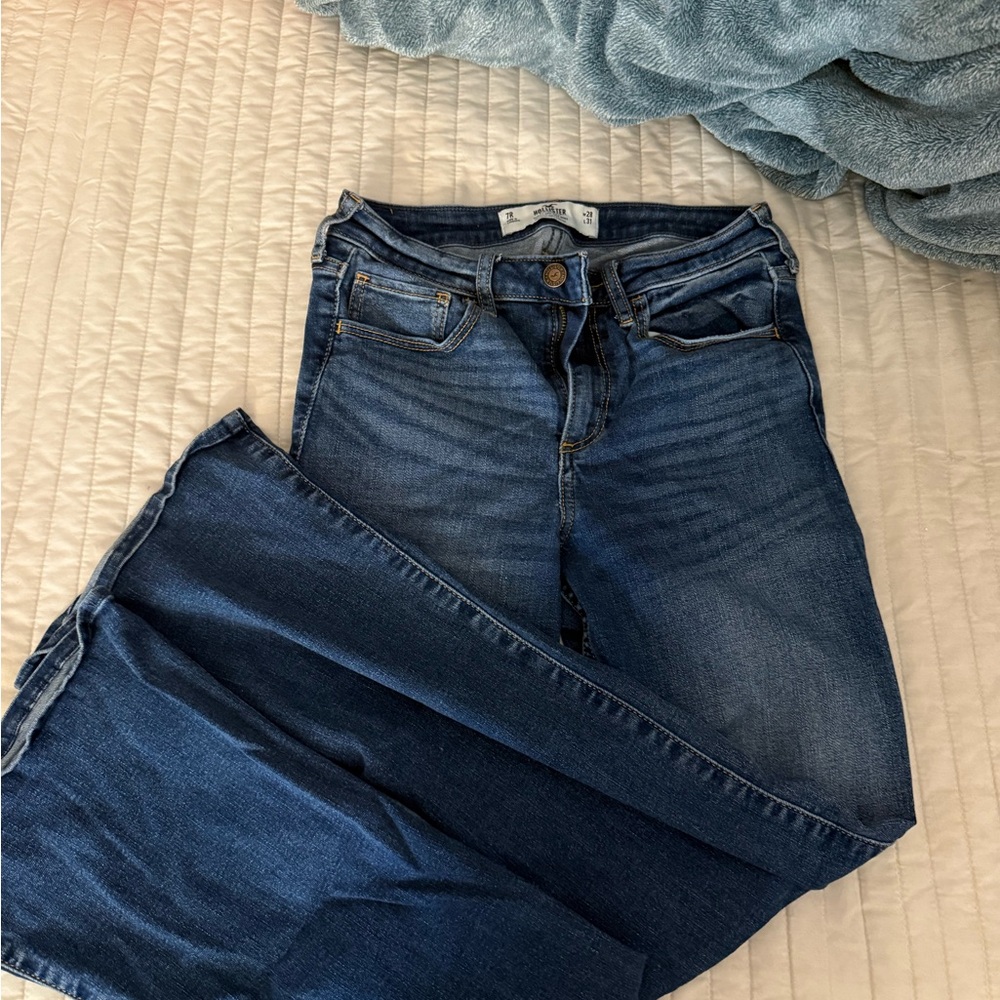 hollister curvy mid-rise boot jeans